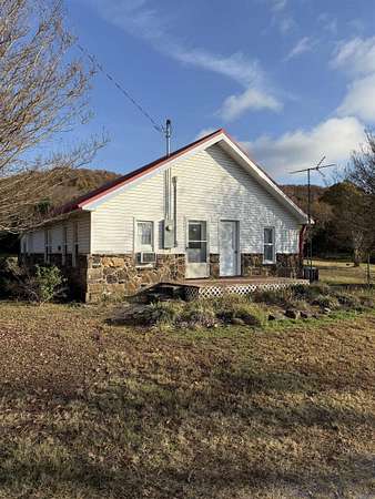 17 Acres of Land with Home for Sale in Quitman, Arkansas