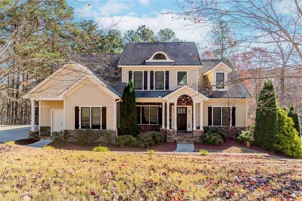 1.1 Acres of Residential Land with Home for Sale in Flowery Branch, Georgia