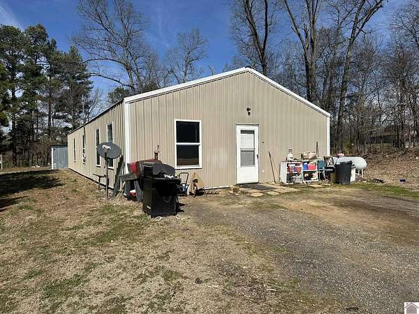 7.26 Acres of Land for Auction in Farmington, Kentucky