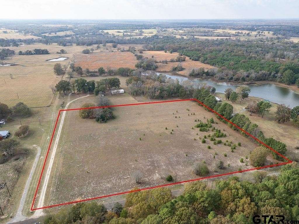 10 Acres of Land for Sale in Lindale, Texas