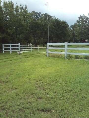 5 Acres of Residential Land for Sale in Henryetta, Oklahoma