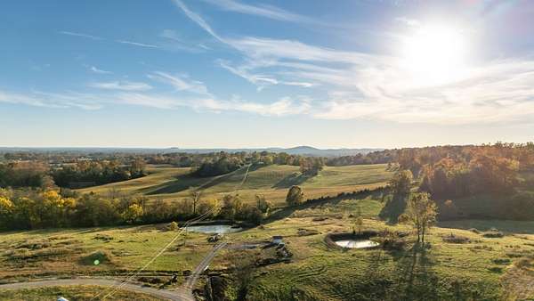 10 Acres of Improved Residential Land for Sale in Gallatin, Tennessee