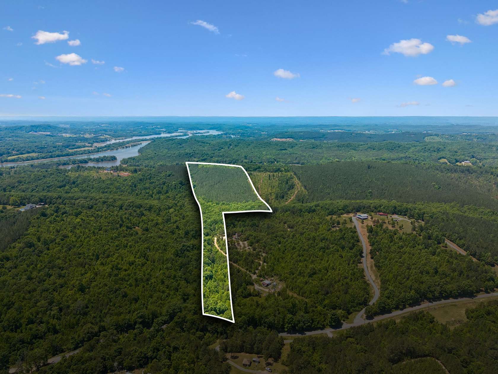 31 Acres of Recreational Land for Sale in Calhoun, Tennessee