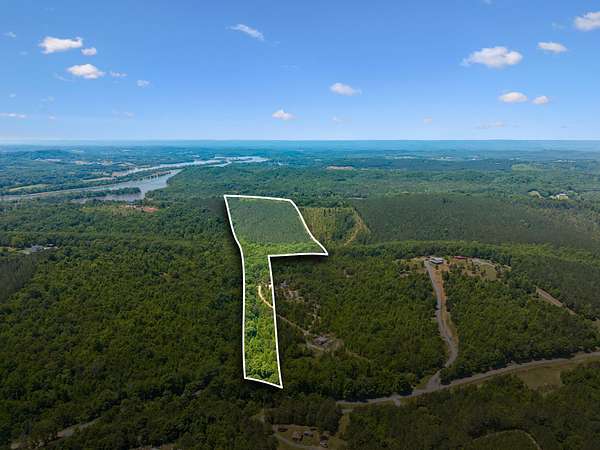 31 Acres of Recreational Land for Sale in Calhoun, Tennessee