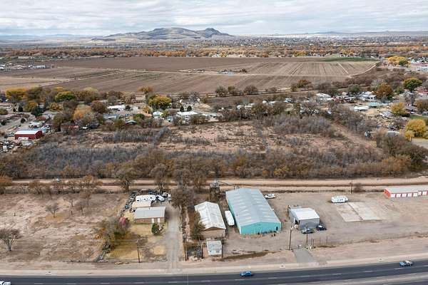 10 Acres of Land for Sale in Los Lunas, New Mexico