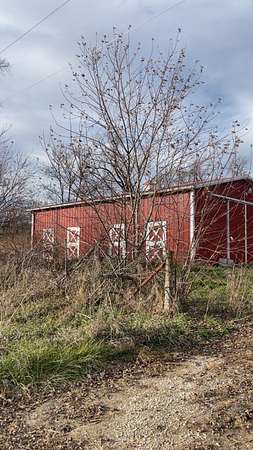 4.55 Acres of Residential Land with Home for Sale in Guthrie Center, Iowa