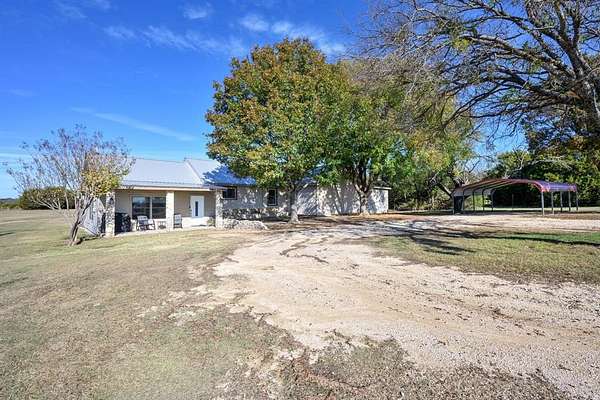 4 Acres of Residential Land with Home for Sale in Walnut Springs, Texas