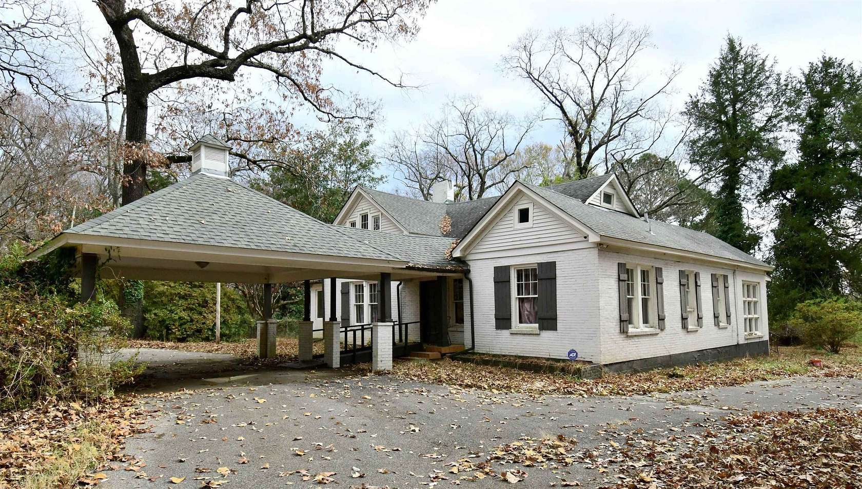 10.8 Acres of Mixed-Use Land for Sale in Memphis, Tennessee