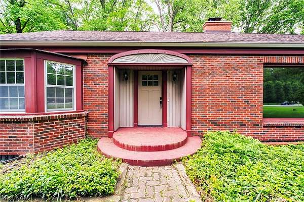 2 Acres of Land with Home for Sale in Youngstown, Ohio