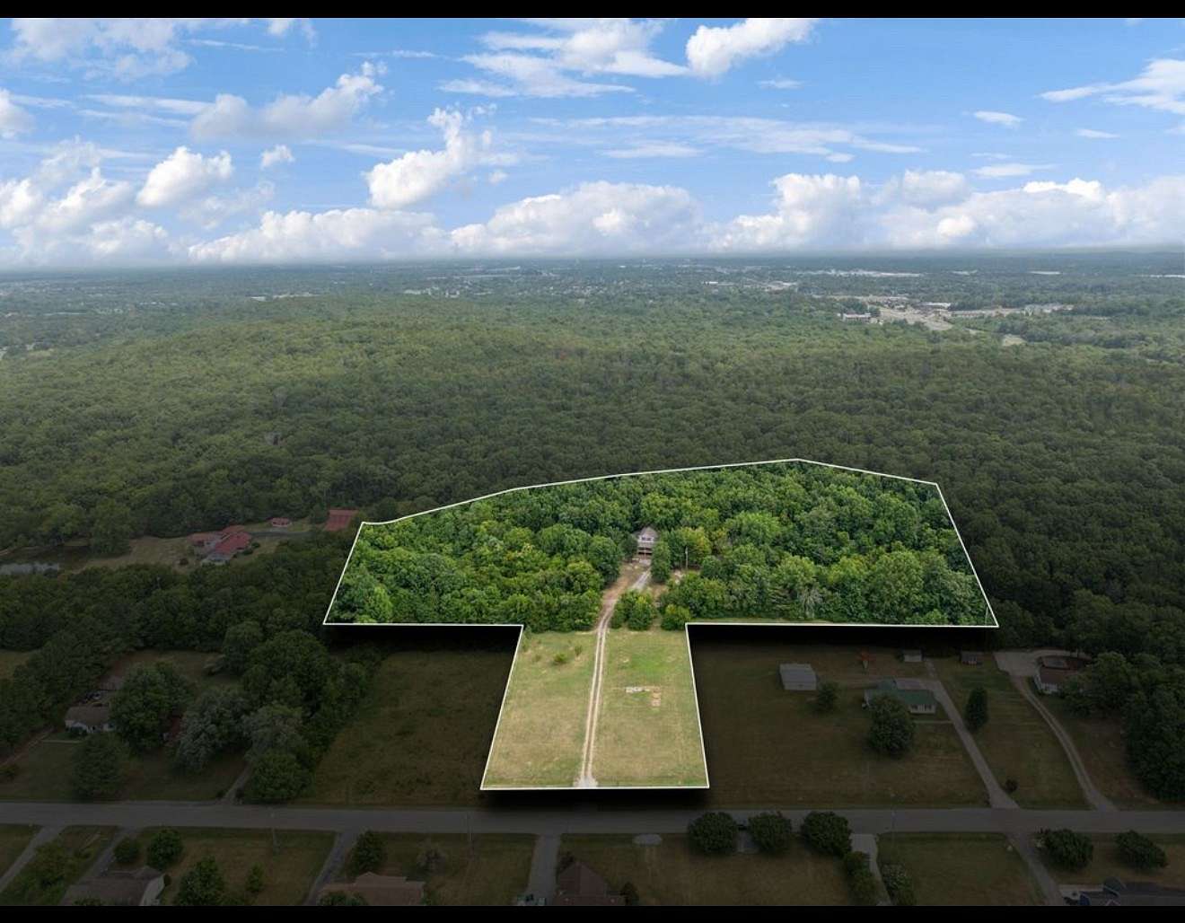 6.7 Acres of Residential Land with Home for Auction in Murfreesboro, Tennessee