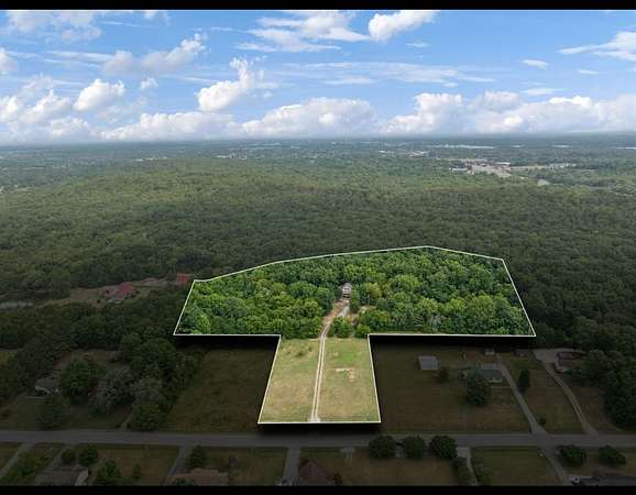 6.7 Acres of Residential Land with Home for Auction in Murfreesboro, Tennessee