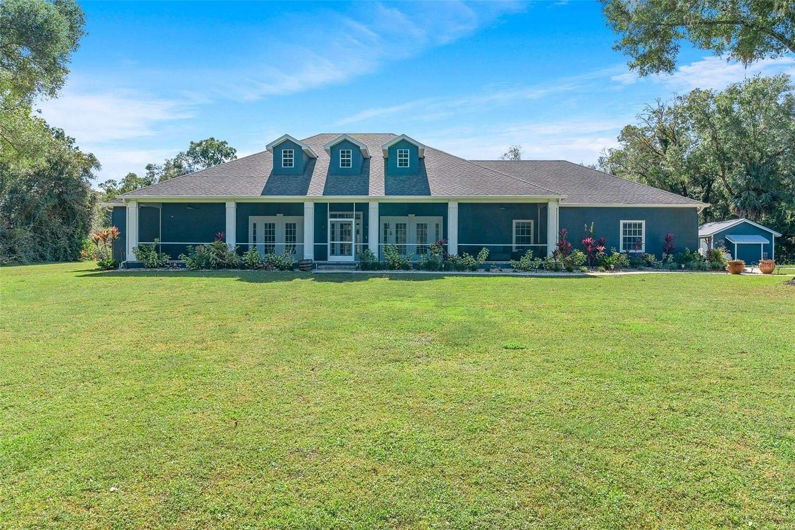 2.5 Acres of Residential Land with Home for Sale in DeLand, Florida