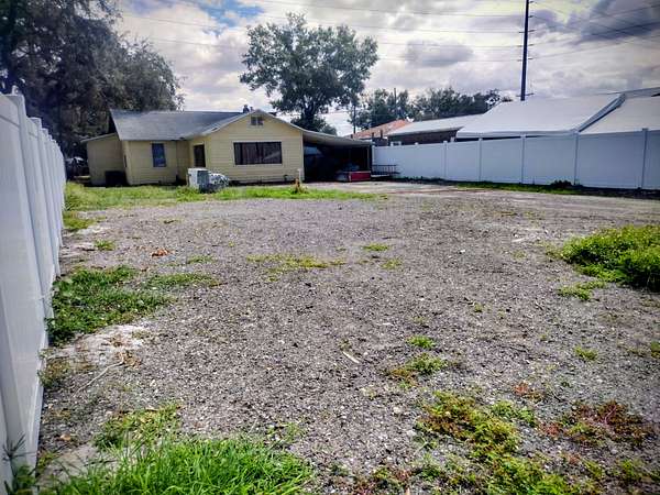 0.06 Acres of Commercial Land for Lease in Tampa, Florida