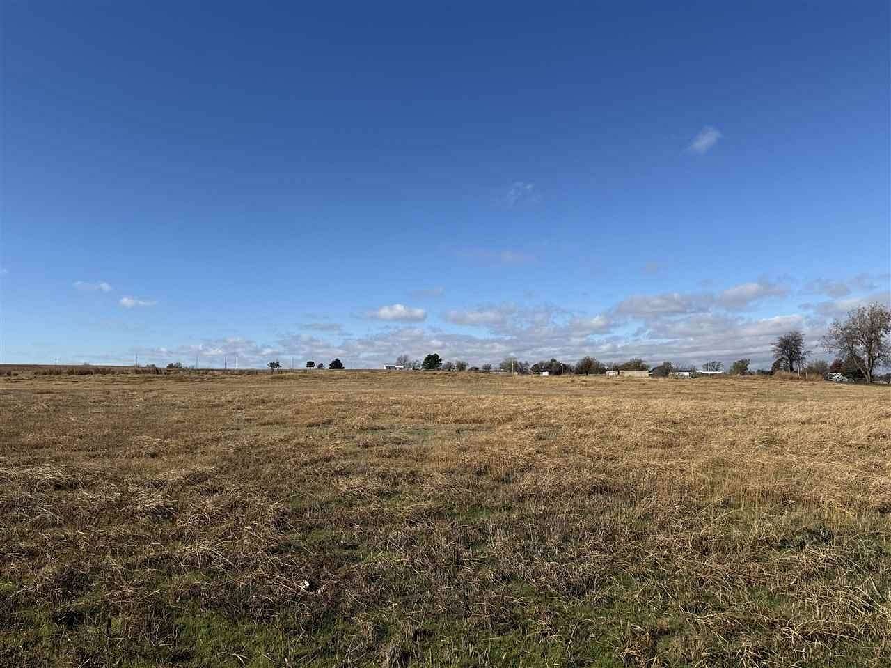 5 Acres of Land for Sale in Perry, Oklahoma