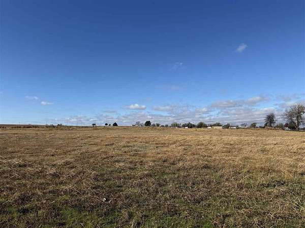 5 Acres of Land for Sale in Perry, Oklahoma