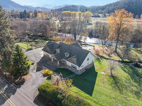 6.37 Acres of Residential Land with Home for Sale in Jacksonville, Oregon