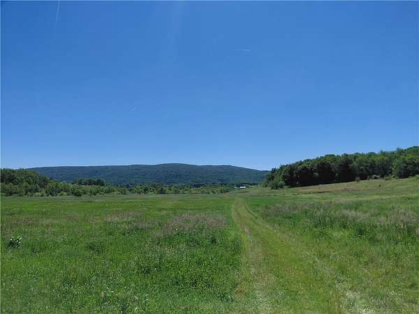 59 Acres of Recreational & Residential Land for Sale in Unity Township, Pennsylvania