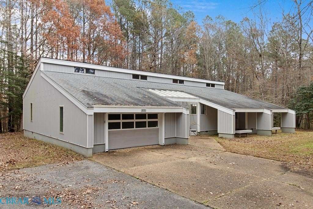 5.1 Acres of Land with Home for Sale in Gloucester, Virginia