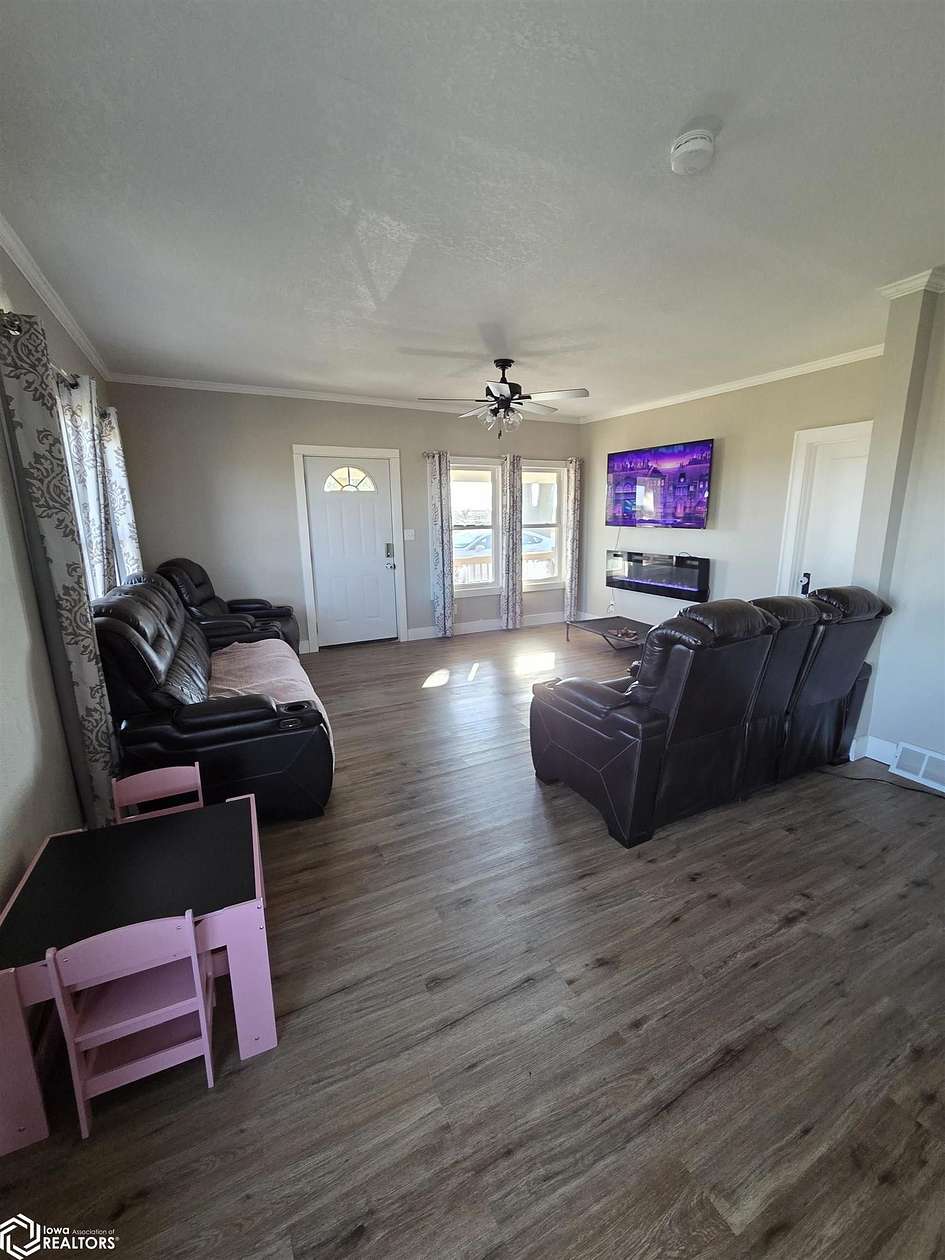 3.36 Acres of Residential Land with Home for Sale in Creston, Iowa