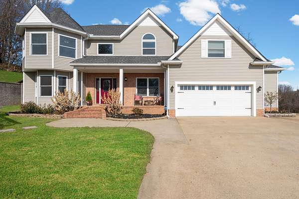 4.4 Acres of Residential Land with Home for Sale in Lewisburg, Tennessee