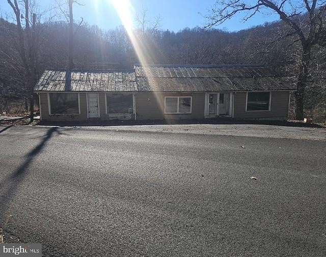 1.5 Acres of Residential Land with Home for Sale in Cedar Bluff, Virginia