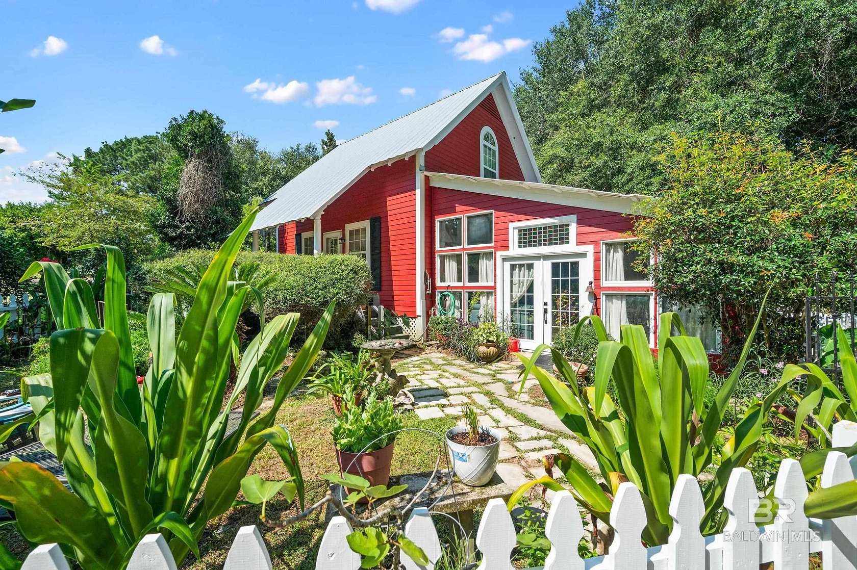 Residential Land with Home for Lease in Fairhope, Alabama