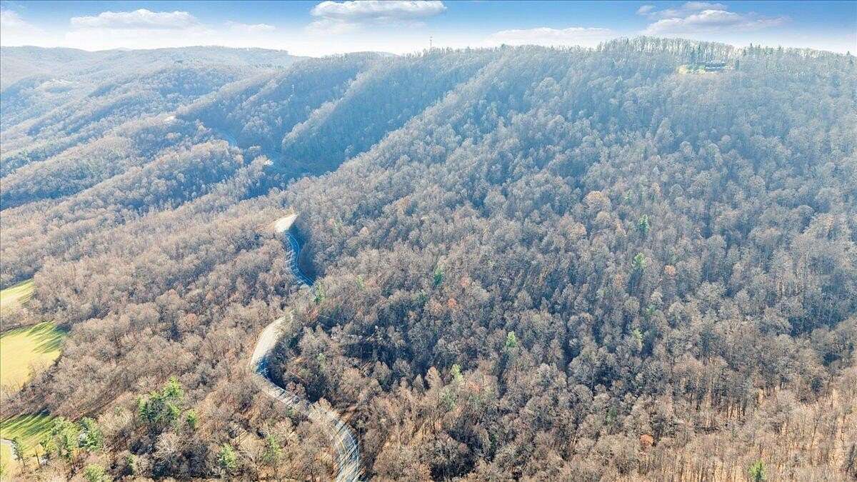 43.7 Acres of Recreational Land for Sale in Roanoke, Virginia