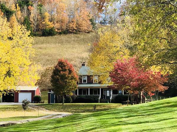 31 Acres of Land with Home for Sale in Bell Buckle, Tennessee