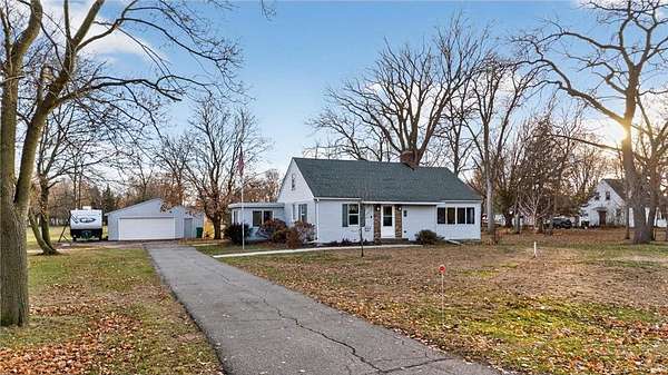 3.37 Acres of Residential Land with Home for Sale in Austin, Minnesota