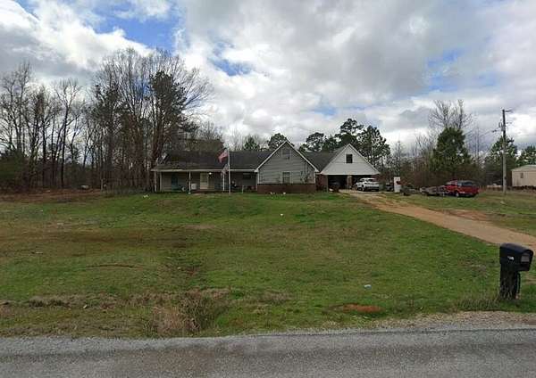 2 Acres of Residential Land with Home for Sale in Greenwood Springs, Mississippi