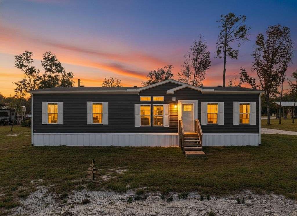 3 Acres of Land with Home for Sale in Old Town, Florida