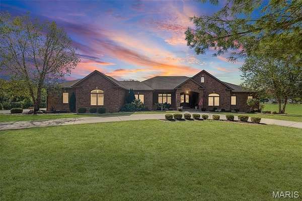 7.15 Acres of Land with Home for Sale in Alton, Illinois