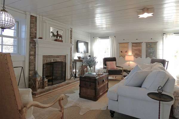 41.6 Acres of Land with Home for Sale in Franklin, Kentucky