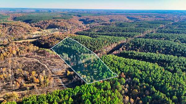 10.4 Acres of Recreational Land for Sale in Centerville, Tennessee