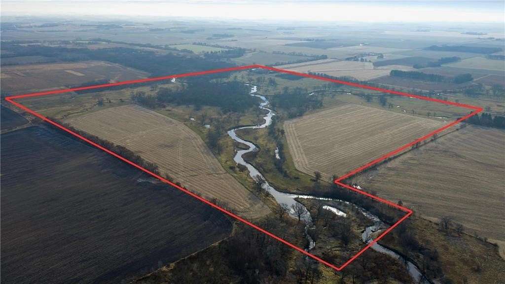 229 Acres of Land for Sale in Chester, Iowa