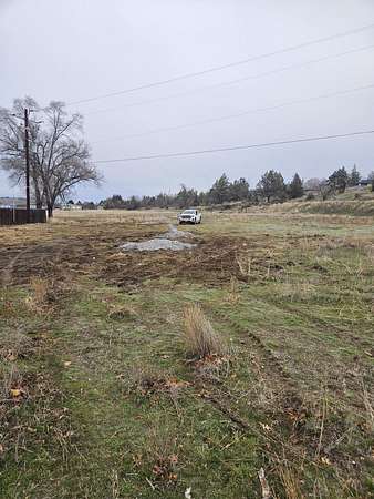 2.29 Acres of Commercial Land for Sale in Madras, Oregon