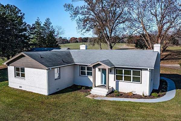 1.82 Acres of Land with Home for Sale in Lancaster, Virginia