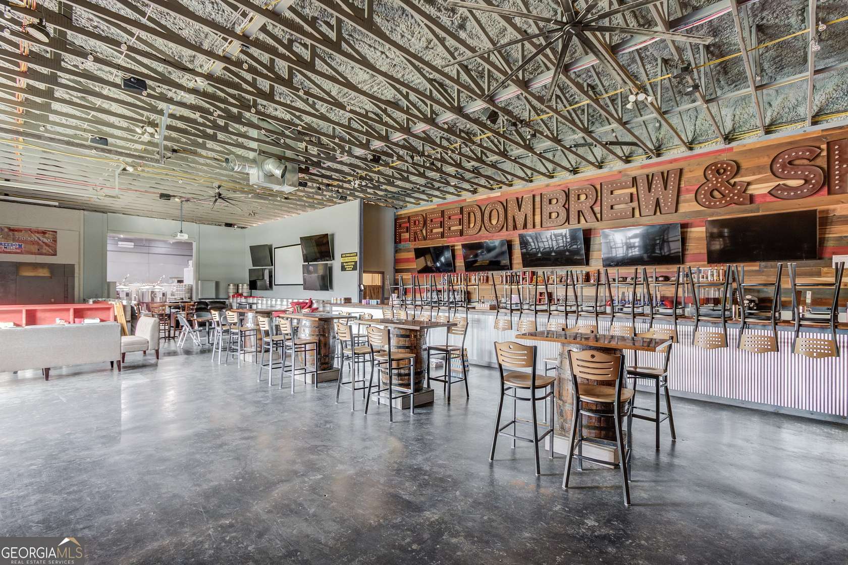 3.22 Acres of Improved Commercial Land for Sale in Cumming, Georgia