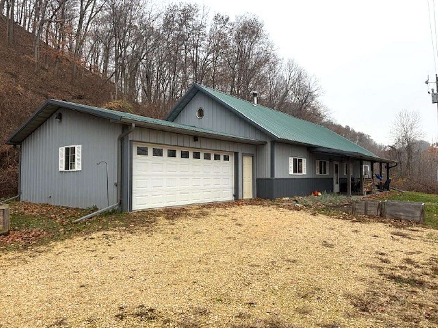 5.16 Acres of Residential Land with Home for Sale in Bellevue, Iowa