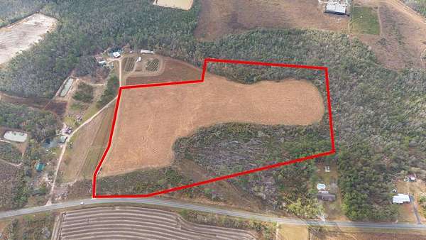 25 Acres of Land for Sale in Hazlehurst, Georgia