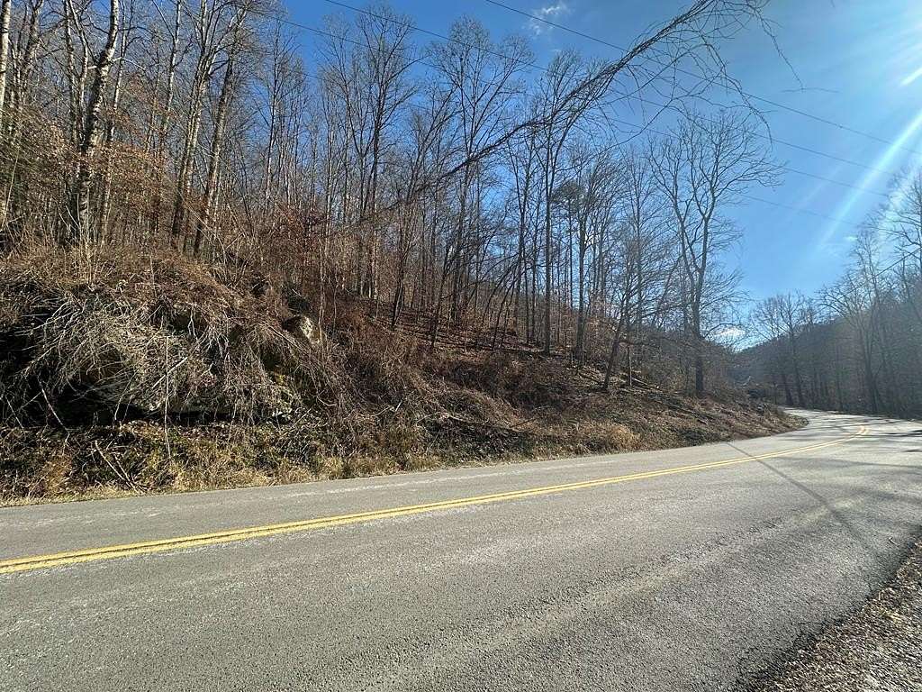 1.5 Acres of Residential Land for Sale in Viper, Kentucky