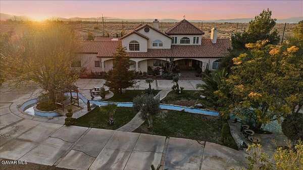 19.7 Acres of Improved Mixed-Use Land for Sale in Lancaster, California