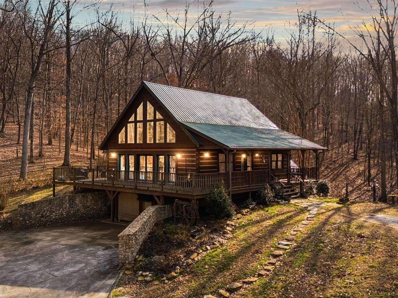 12.6 Acres of Recreational Land with Home for Sale in Bowling Green, Kentucky