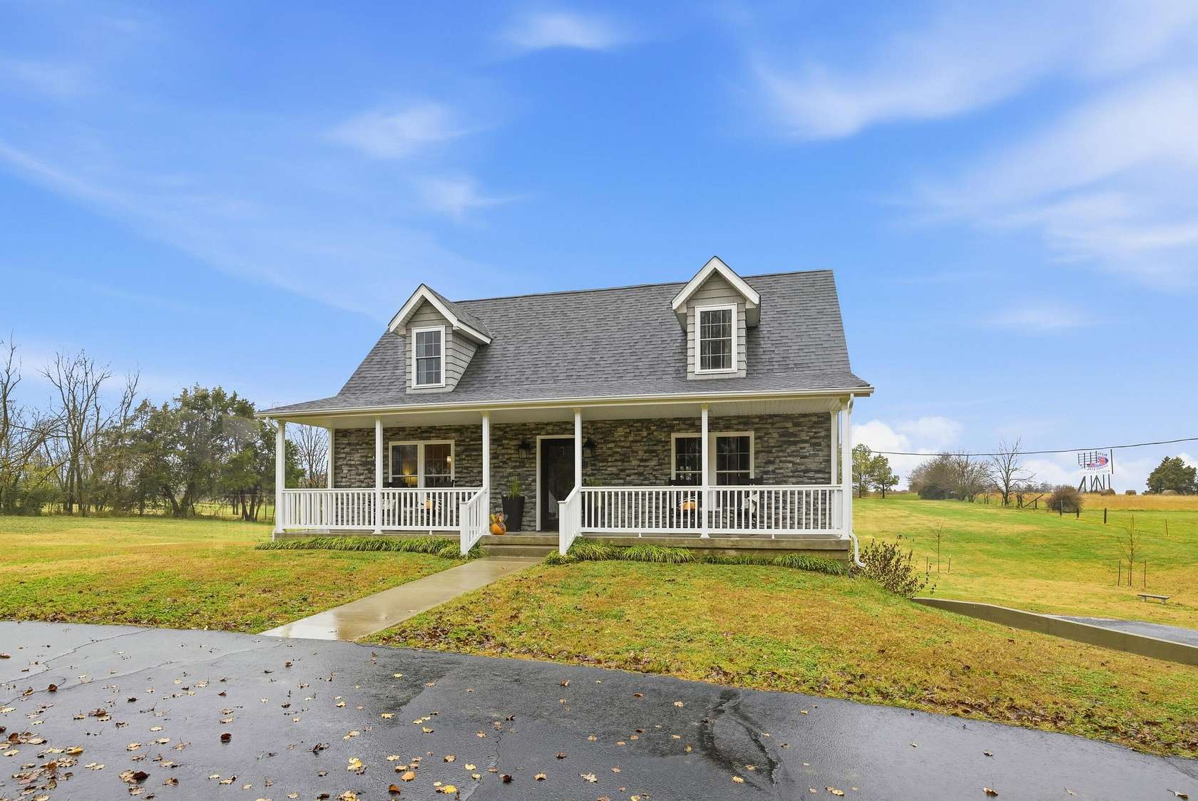 5.32 Acres of Residential Land with Home for Sale in Goodman, Missouri