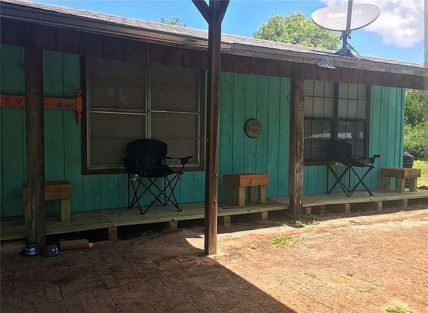 2.5 Acres of Residential Land with Home for Sale in Mathis, Texas