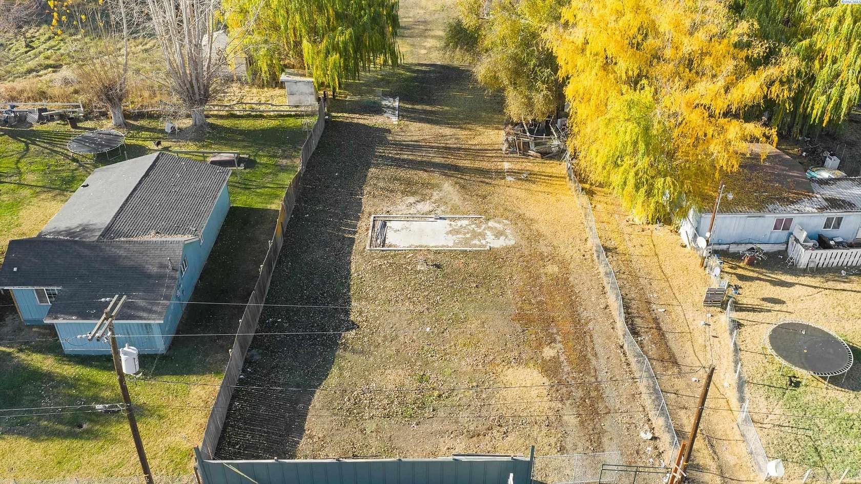 0.39 Acres of Residential Land for Sale in Sunnyside, Washington