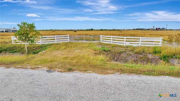 10.7 Acres of Land for Sale in Ganado, Texas