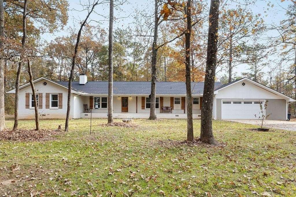 3.25 Acres of Residential Land with Home for Sale in Salem, Alabama