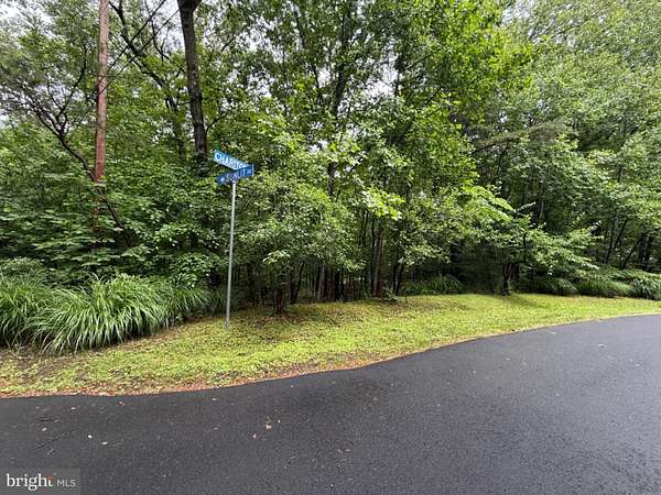 0.83 Acres of Residential Land for Sale in Oakton, Virginia