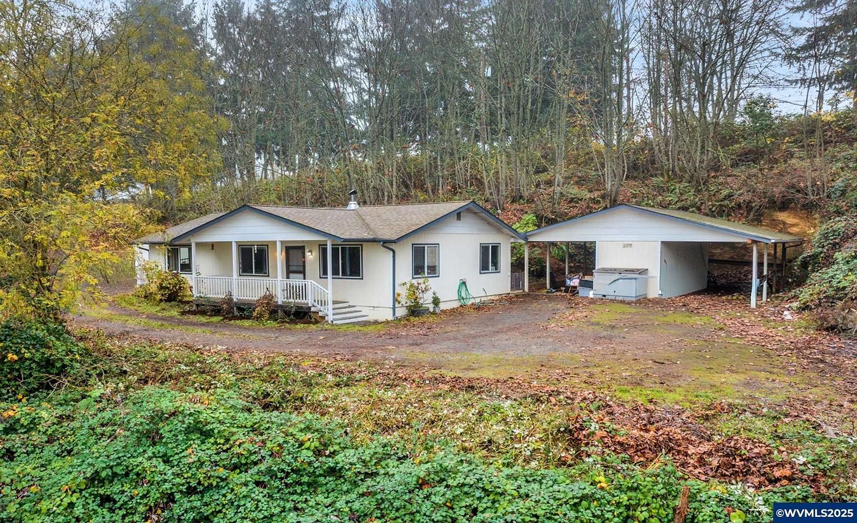 5.13 Acres of Residential Land with Home for Sale in Lebanon, Oregon